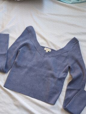 Promesa Ribbed V-Neck Sweater in Dusty Blue